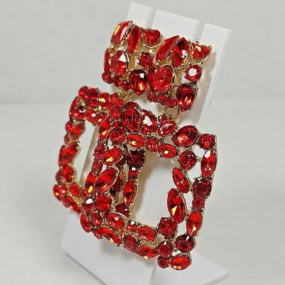 Gold Tone Metal Red Plastic Rhinestone Opulent Chandelier Earrings Square Drop - Picture 13 of 16